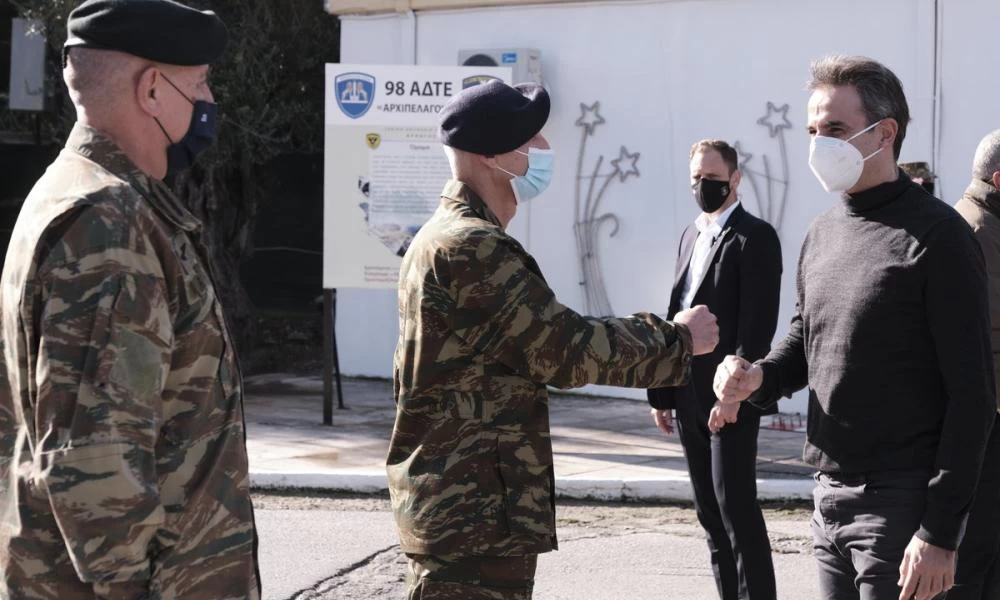 Επίθεση Τούρκων σε Μητσοτάκη & Α/ΓΕΕΘΑ: ''Επισκέπτονται «αποστρατικοποιημένα» νησιά''